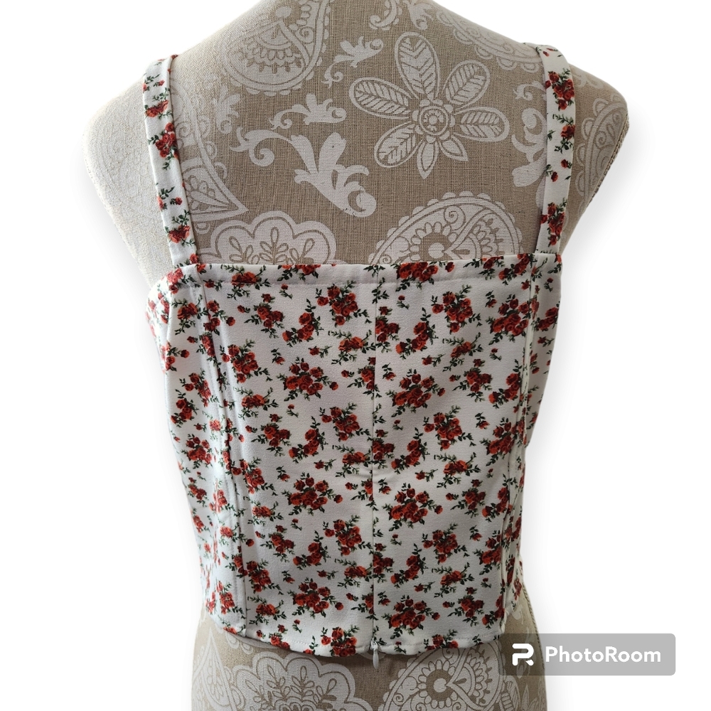 Danielle Bernstein Summer White/Red Floral Crop Top size 10 - Picture 8 of 9
